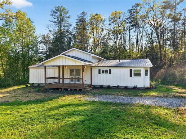 $400,000 | 156 Dover Chapel Road, Ellijay, GA 30540
