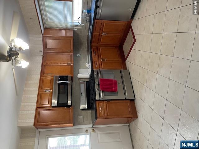 82 Azalea Street Paramus, NJ 07652 - Photo 6 of 13