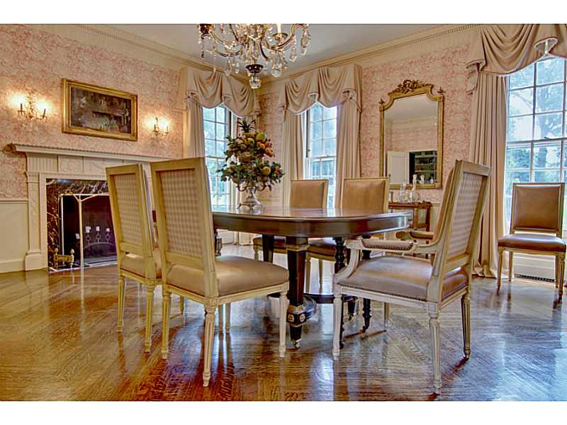 25 Balton Road Providence, RI 02906 - Photo 7 of 24 Dining Room.