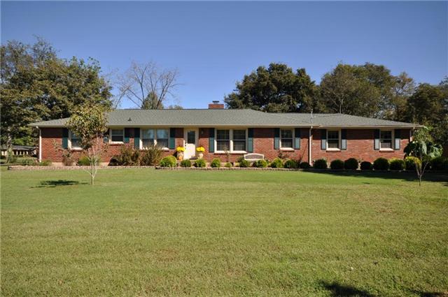 223 Cherokee Road Hendersonville, TN 37075 - Photo 5 of 20 Gallery Image 5