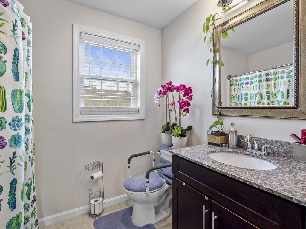 27 Riley Road, Unit 27 Tyngsborough, MA 01879 - Photo 29 of 37 Gallery Image 29