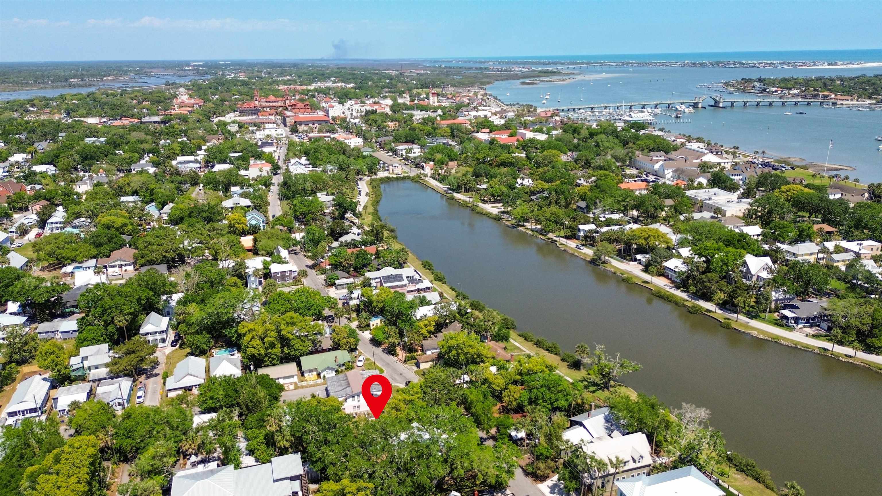 136 Washington Street St. Augustine, FL 32084 - Photo 2 of 15 a view of a city