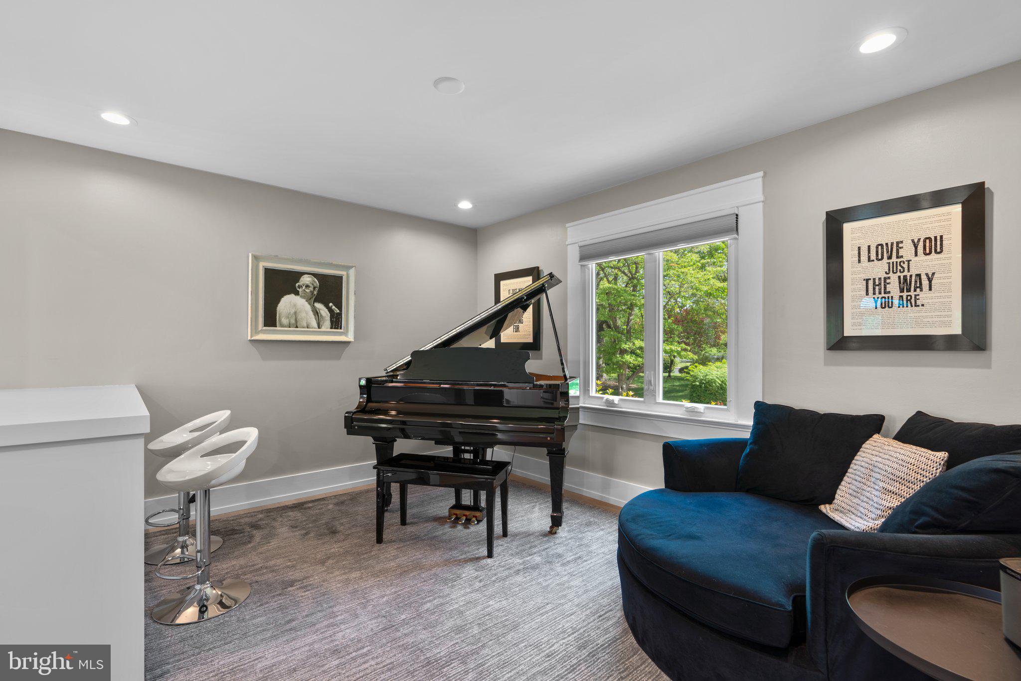910 Lynch Drive Arnold, MD 21012 - Photo 20 of 67 a living room with furniture and a piano