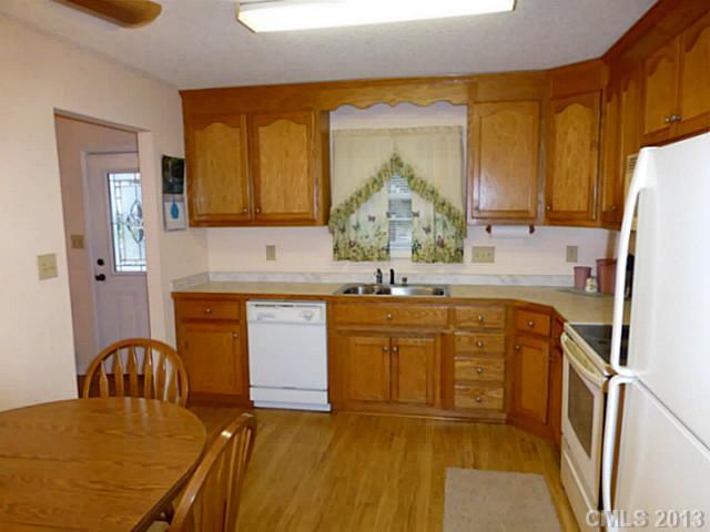 112 North 10th Street Belmont, NC 28012 - Photo 2 of 14