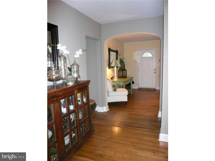1611 Manley Road West Chester, PA 19380 - Photo 11 of 24 Hallway