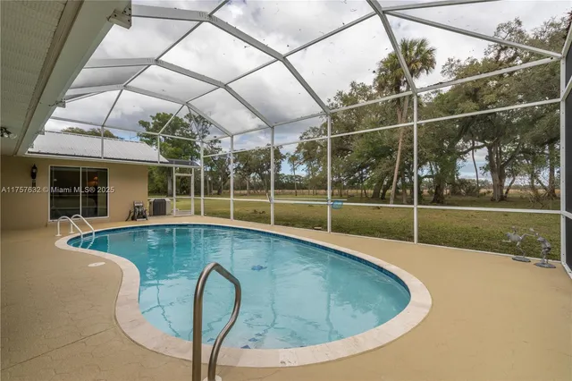 $695,000 | 1132 Riverbend Drive, LaBelle, FL 33935
