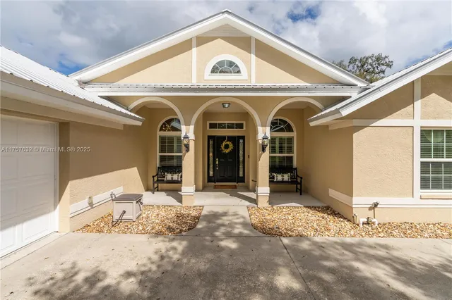 $695,000 | 1132 Riverbend Drive, LaBelle, FL 33935