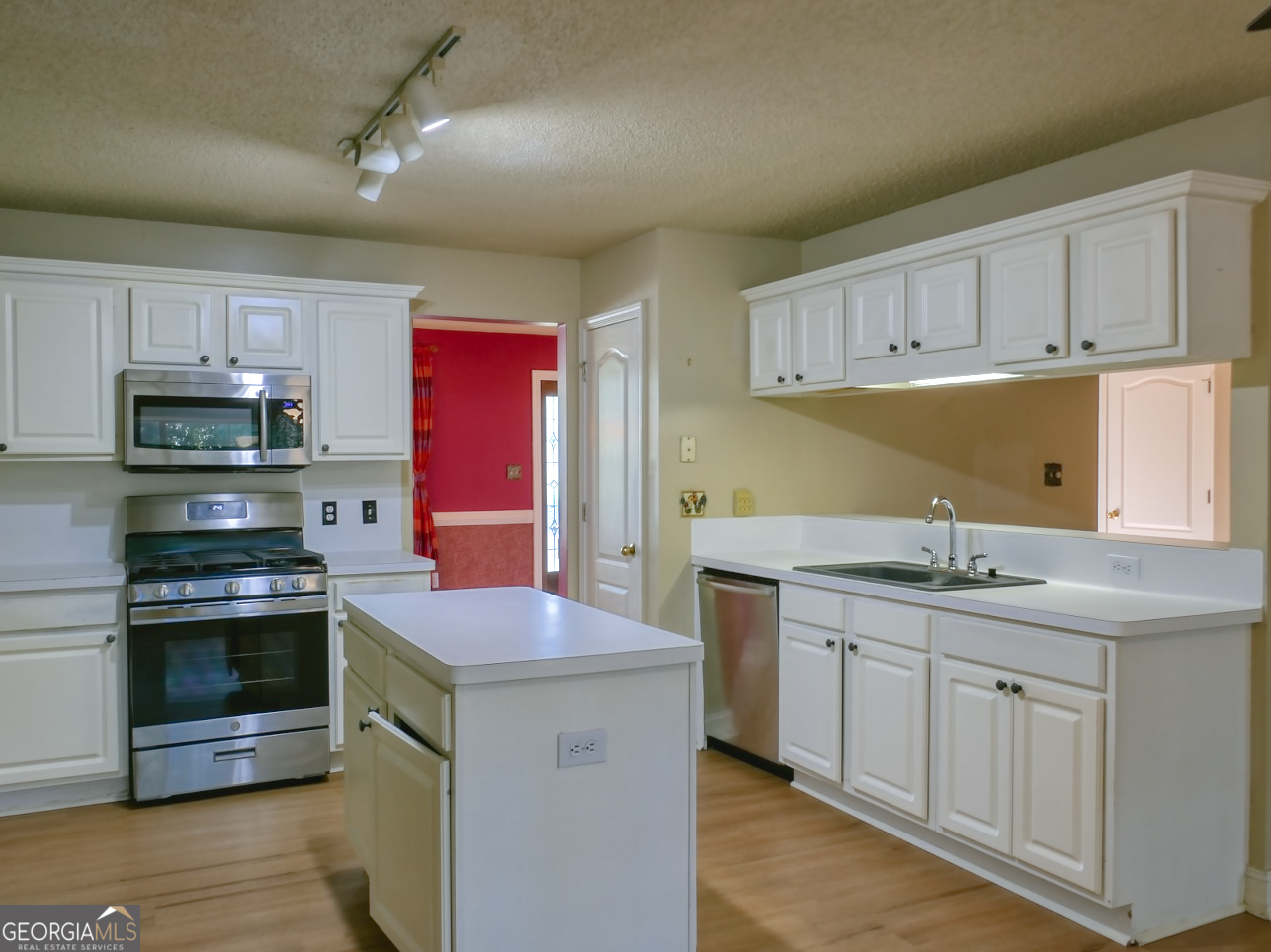 236 Hunting Court Jonesboro, GA 30236 - Photo 7 of 26