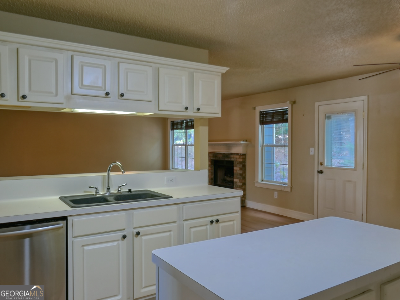 236 Hunting Court Jonesboro, GA 30236 - Photo 8 of 26