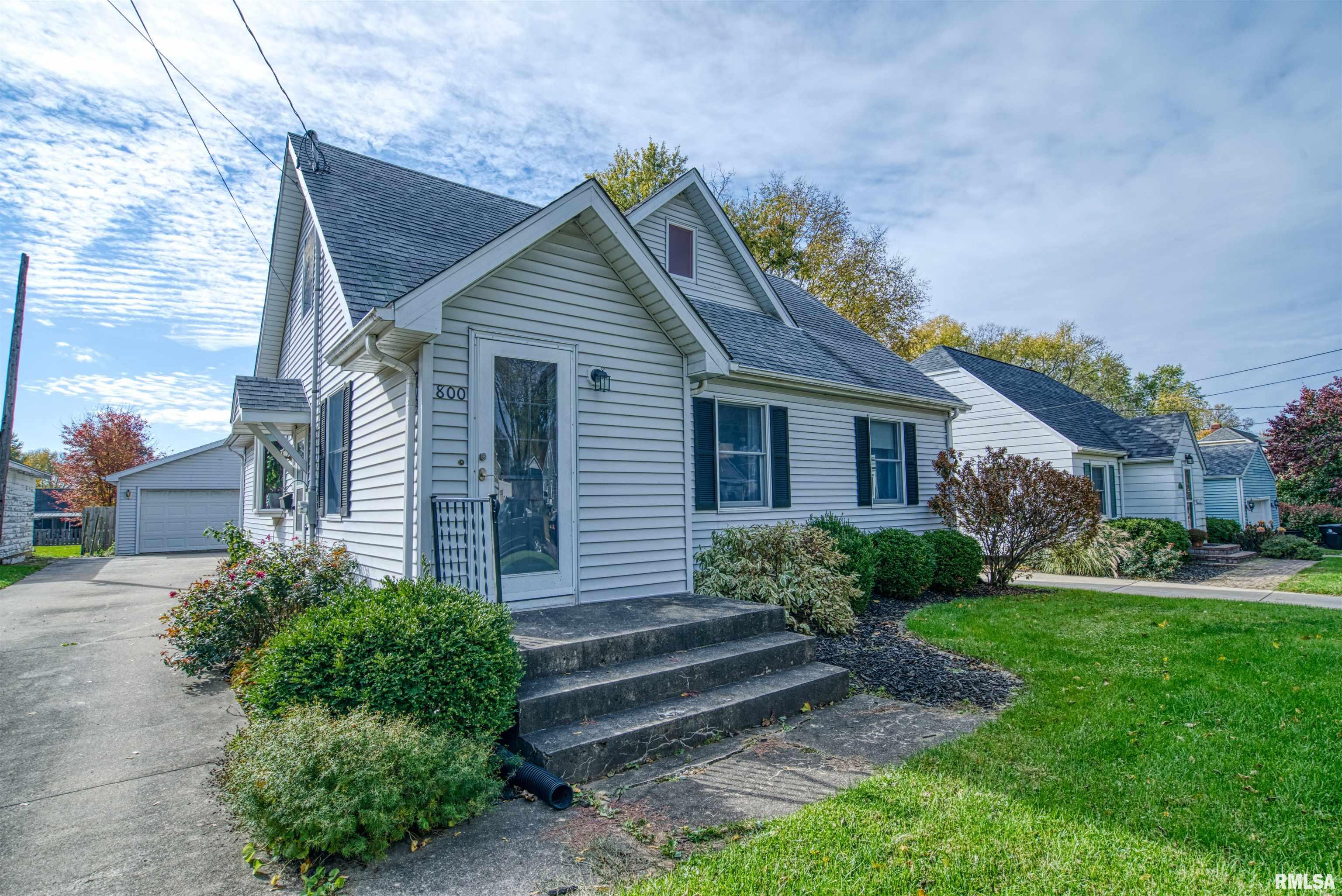 800 Spring Street Washington, IL 61571 - Photo 1 of 35 Gallery Image 1