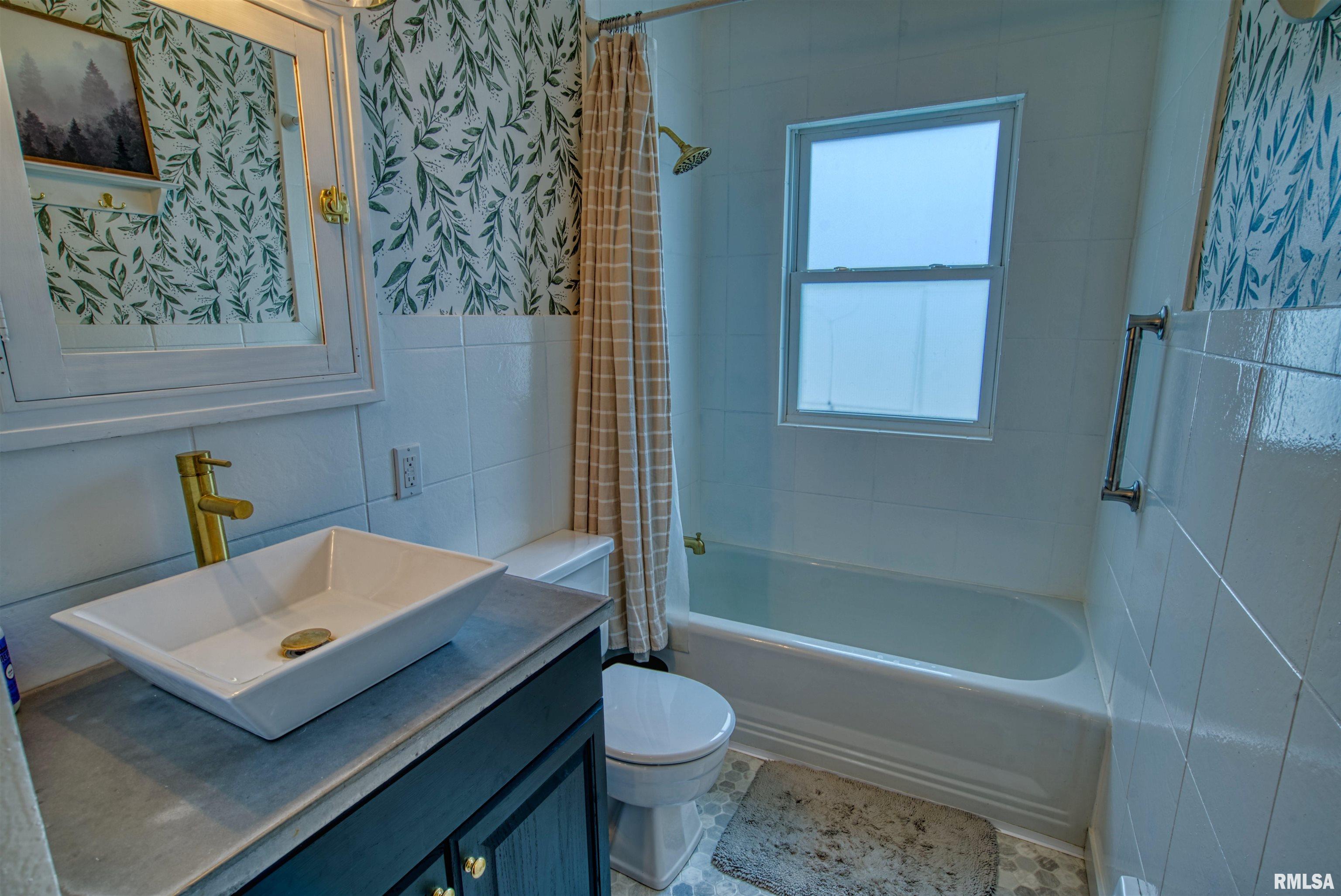 800 Spring Street Washington, IL 61571 - Photo 21 of 35 Gallery Image 21
