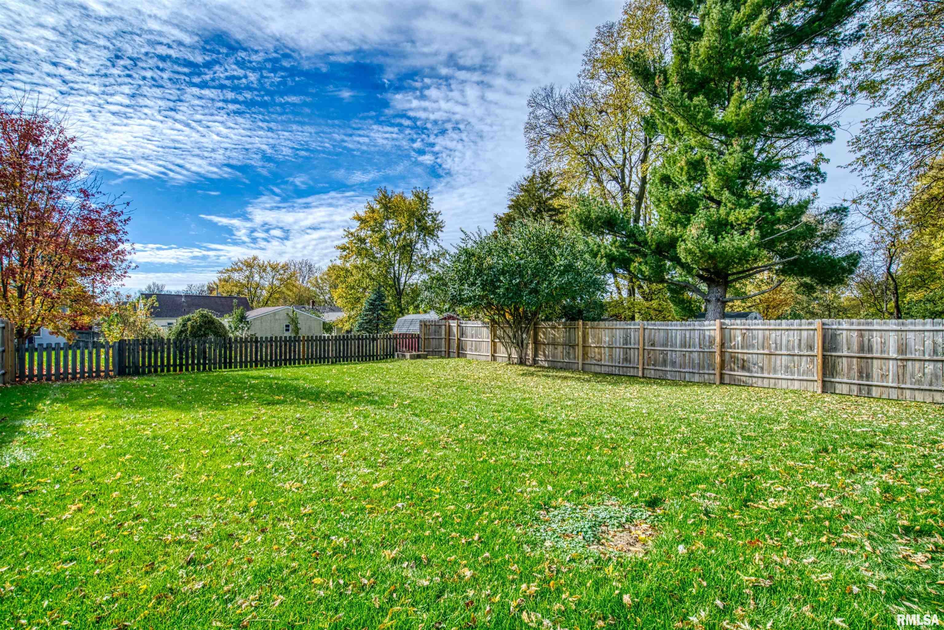800 Spring Street Washington, IL 61571 - Photo 32 of 35 Gallery Image 32