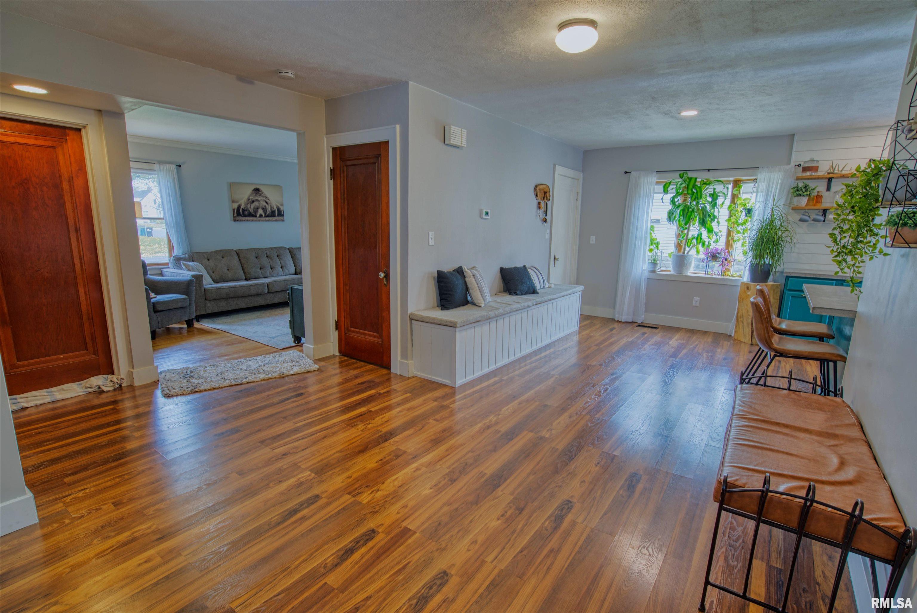 800 Spring Street Washington, IL 61571 - Photo 8 of 35 Gallery Image 8