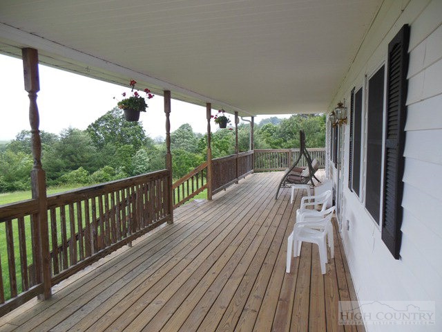 332 Bald Knob Road Sparta, NC 28675 - Photo 2 of 13