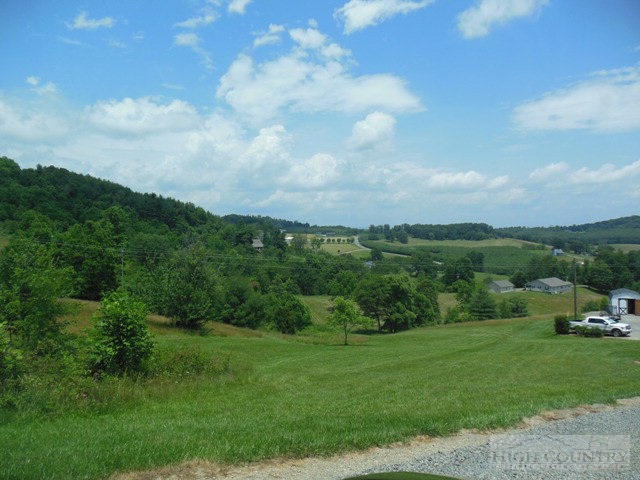 332 Bald Knob Road Sparta, NC 28675 - Photo 4 of 13