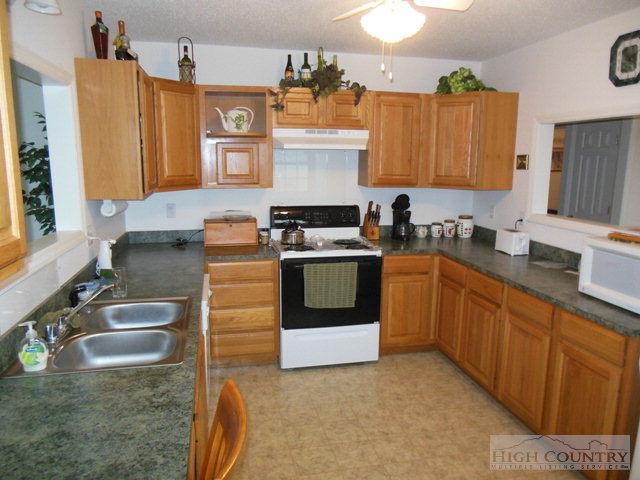 332 Bald Knob Road Sparta, NC 28675 - Photo 8 of 13