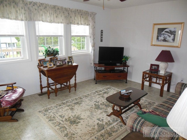 332 Bald Knob Road Sparta, NC 28675 - Photo 9 of 13