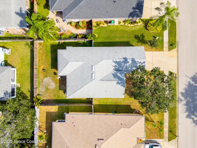 a view of an outdoor space and a building