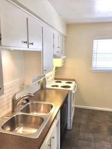 $1,015 | 3812 Washburn Avenue, Unit F, Fort Worth, TX 76107