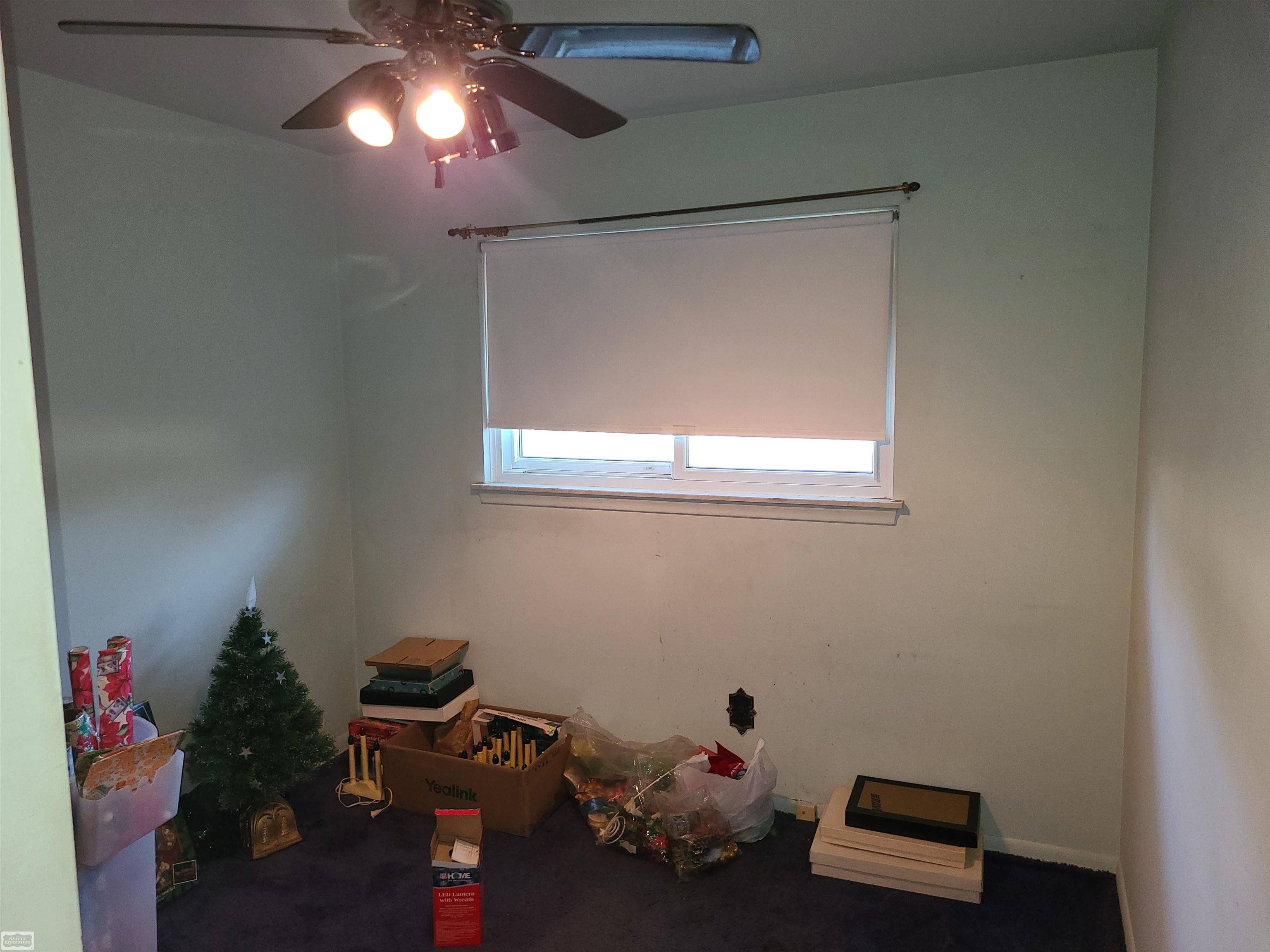 29621 Schoenherr Road Warren, MI 48088 - Photo 13 of 23 50092804-12.JPG