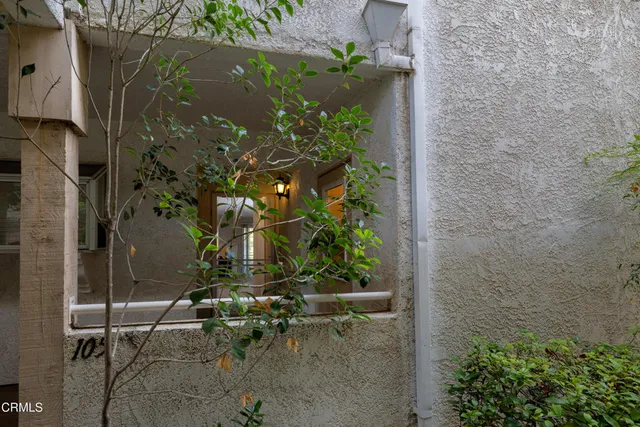 $2,200 | 2623 Antonio Drive, Unit 105, Camarillo, CA 93010