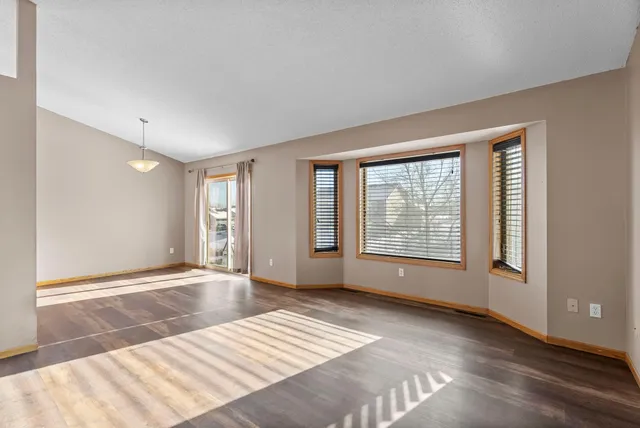 $299,900 | 213 Summerfield Lane, Waverly, MN 55390