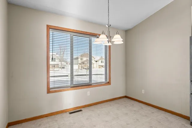 $299,900 | 213 Summerfield Lane, Waverly, MN 55390