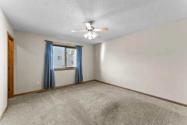 $299,900 | 213 Summerfield Lane, Waverly, MN 55390