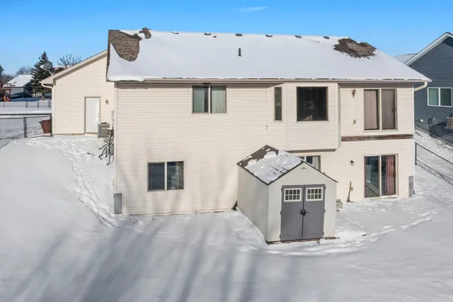 $299,900 | 213 Summerfield Lane, Waverly, MN 55390