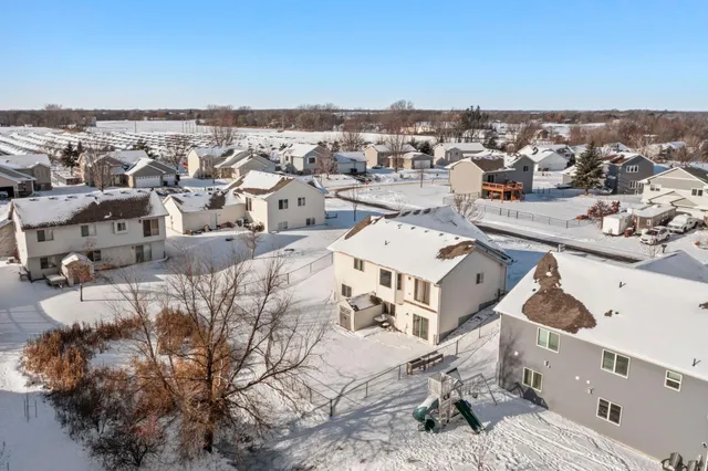 $299,900 | 213 Summerfield Lane, Waverly, MN 55390