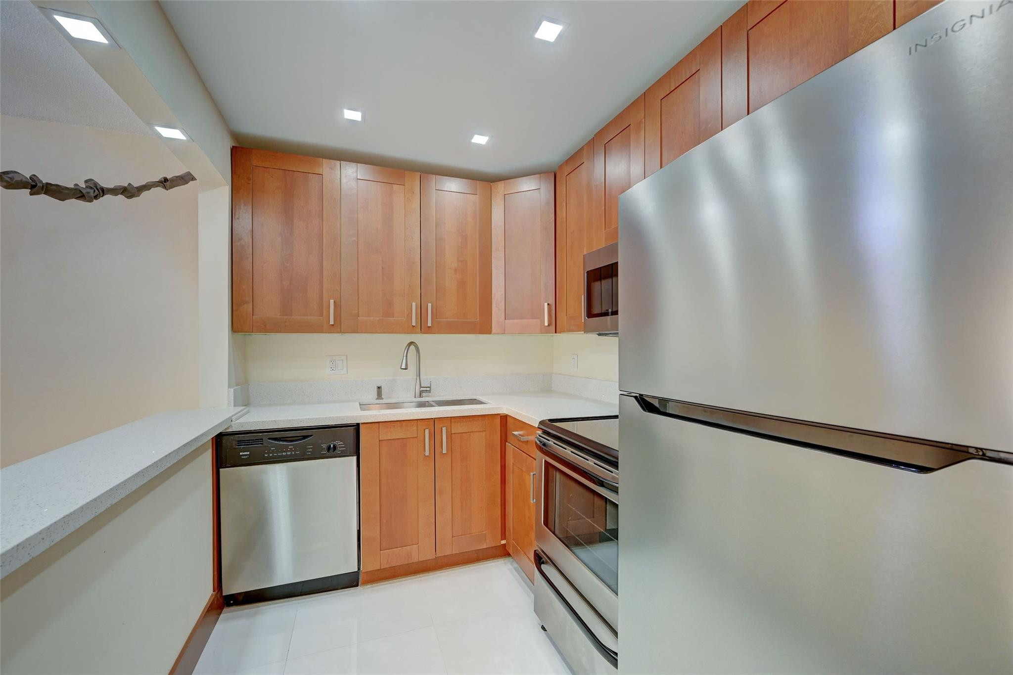 101 East McNab Road, Unit 214 Pompano Beach, FL 33060 - Photo 13 of 25 Photo 13