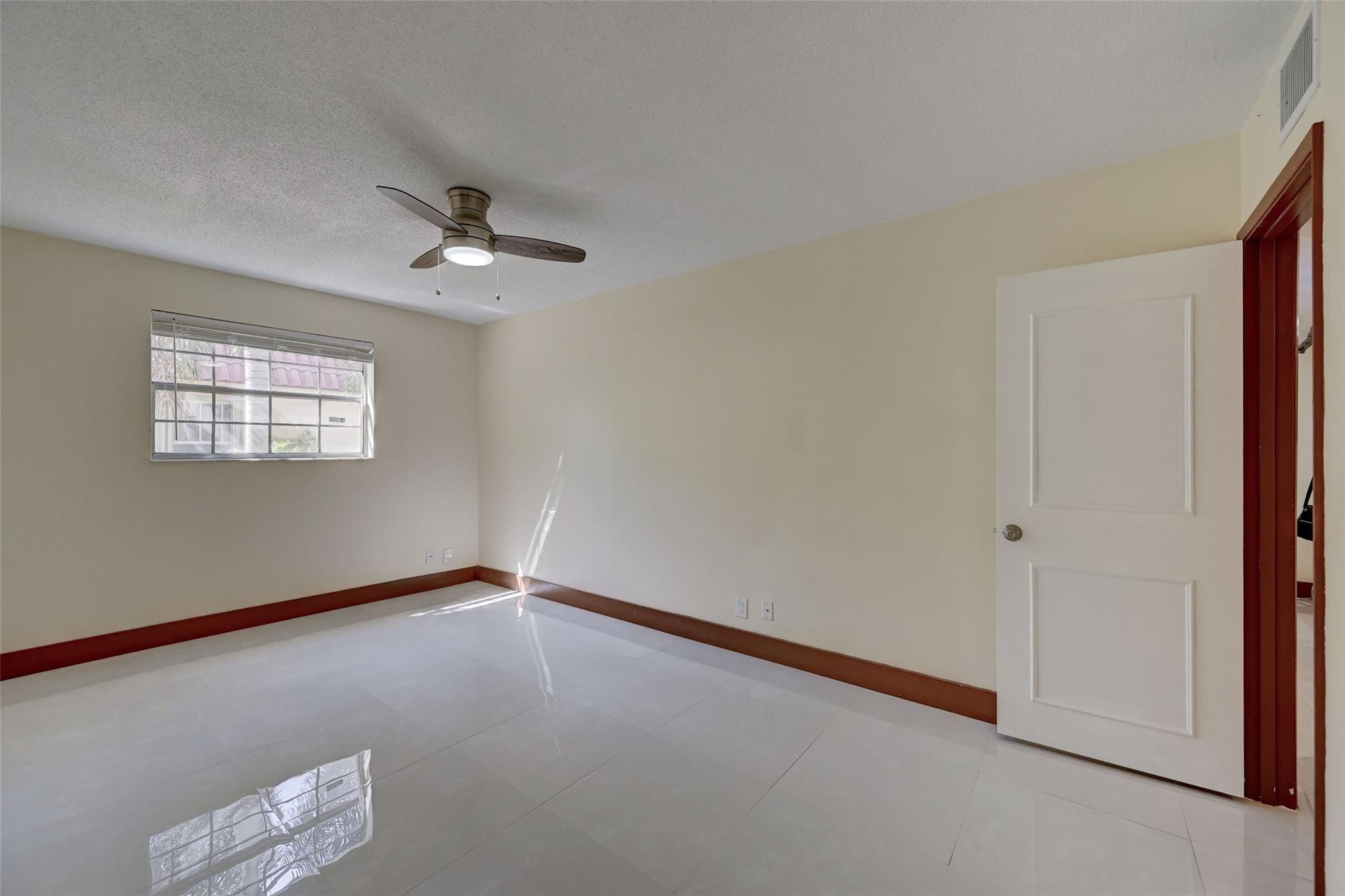 101 East McNab Road, Unit 214 Pompano Beach, FL 33060 - Photo 6 of 25 Photo 6