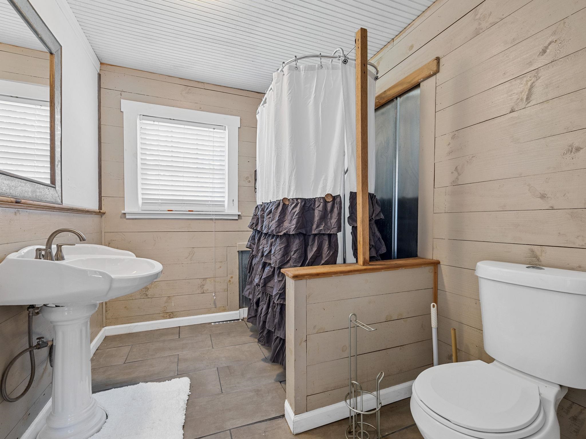 299 Geddis Road Inman, SC 29349 - Photo 17 of 38