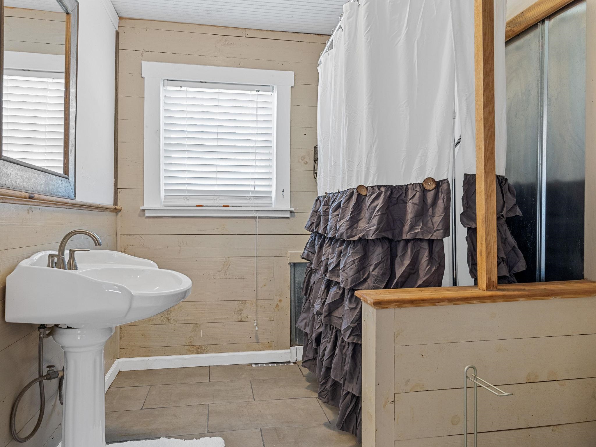 299 Geddis Road Inman, SC 29349 - Photo 18 of 38