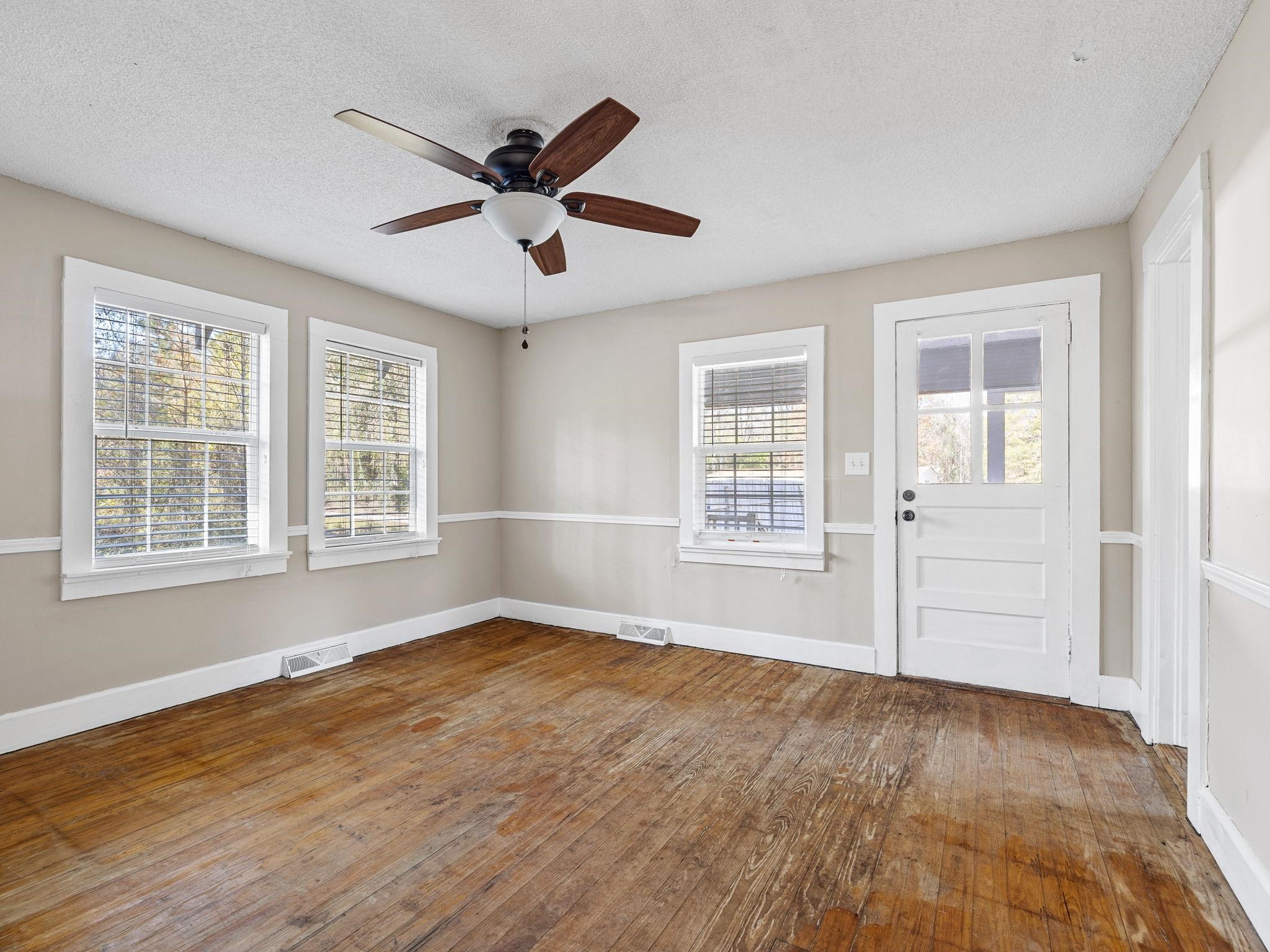 299 Geddis Road Inman, SC 29349 - Photo 6 of 38