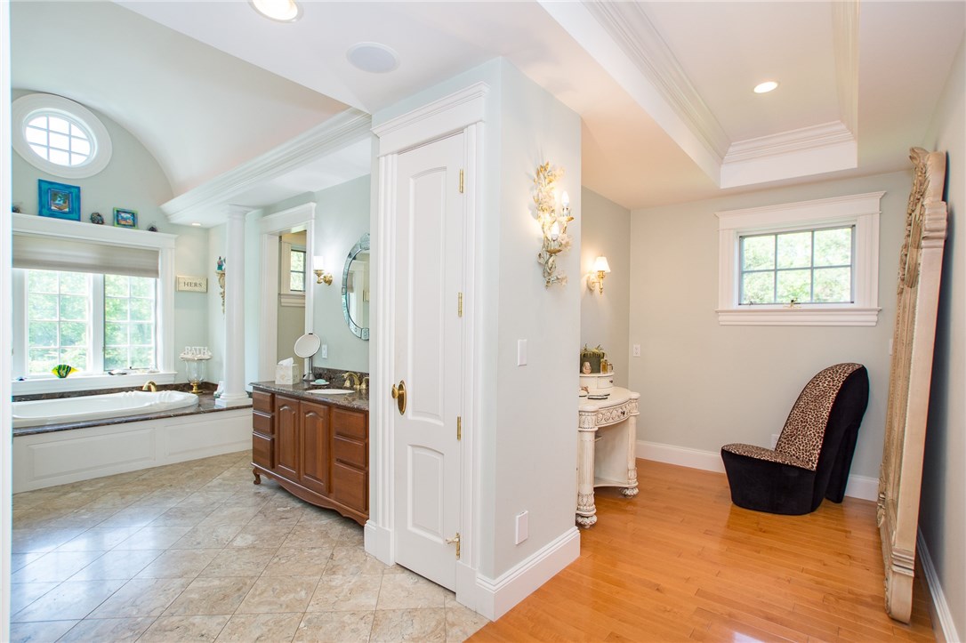 95 Burlingame Road Smithfield, RI 02917 - Photo 12 of 39