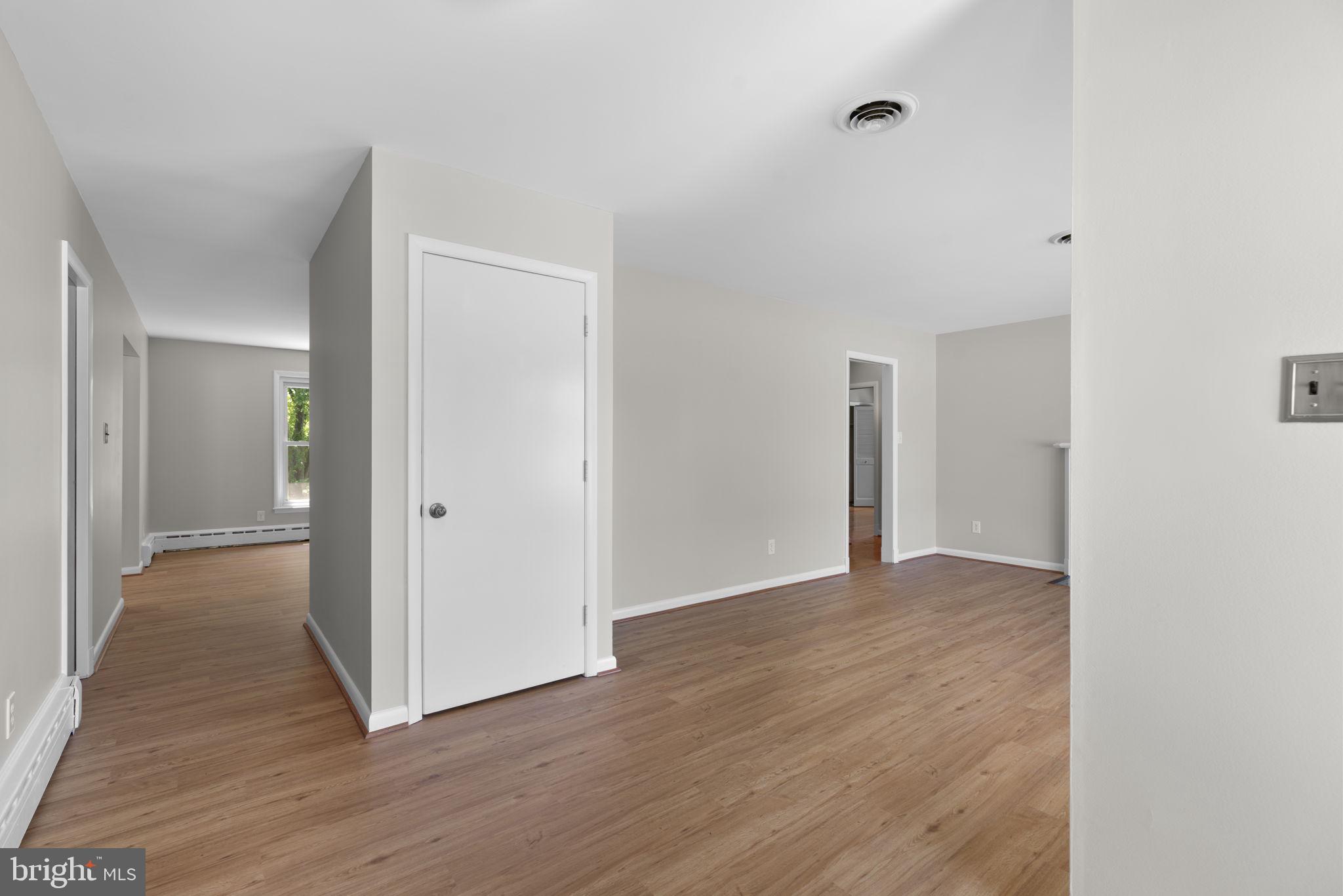 18015 Muncaster Road Rockville, MD 20855 - Photo 6 of 91