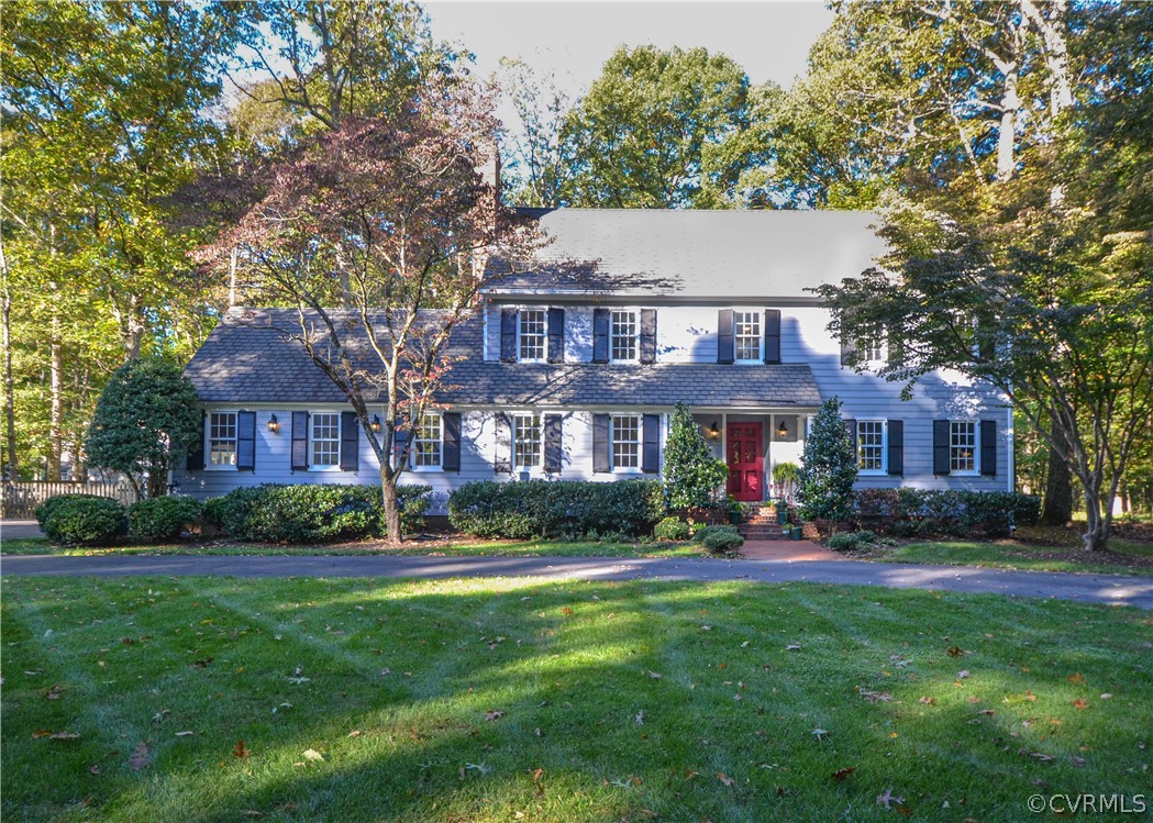 Welcome to Banstead Road and this carefully manicu