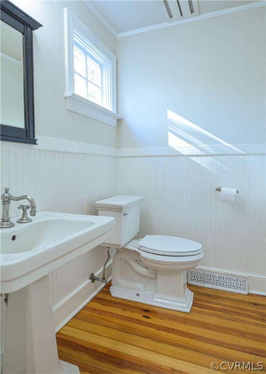 2262 Banstead Road Midlothian, VA 23113 - Photo 17 of 40 Powder room