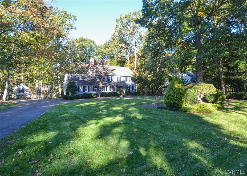 2262 Banstead Road Midlothian, VA 23113 - Photo 2 of 40 Circular driveway, side-entry garage