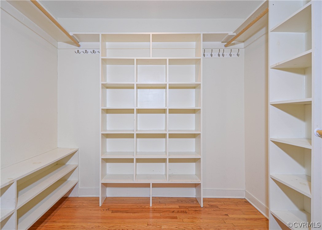 2262 Banstead Road Midlothian, VA 23113 - Photo 21 of 40 Walk-in primary closet