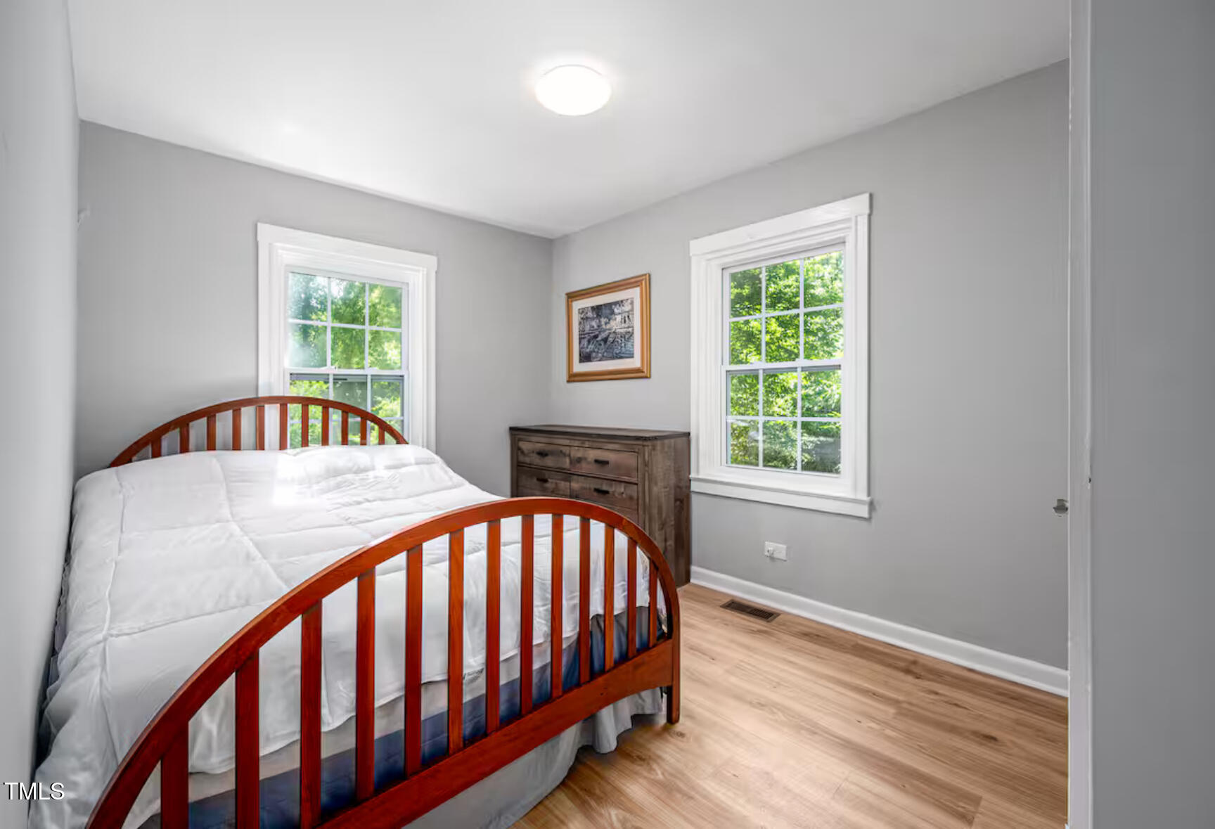 1402 Robinhood Road Durham, NC 27701 - Photo 13 of 21 1402 Robinhood Road, Durham, NC 27701 ph