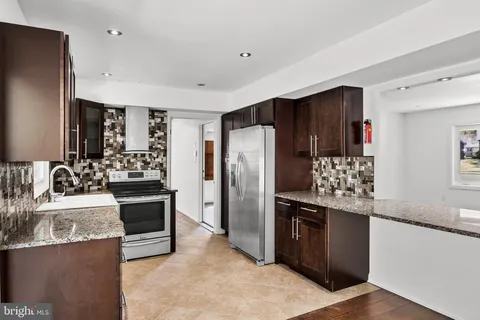 $369,900 | 114 Eastbrook Lane, Willingboro, NJ 08046