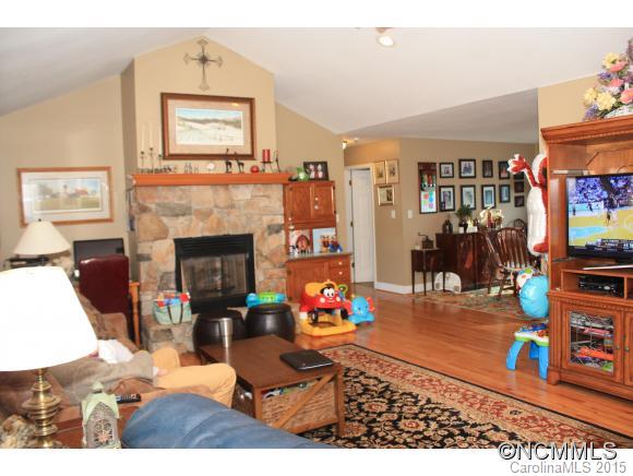 59 Lawrence Road Fletcher, NC 28732 - Photo 3 of 16 Gallery Image 3