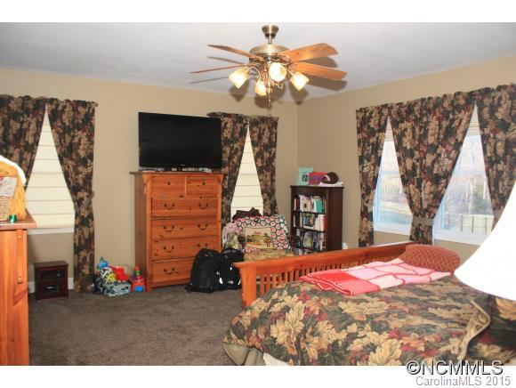 59 Lawrence Road Fletcher, NC 28732 - Photo 6 of 16 Gallery Image 6