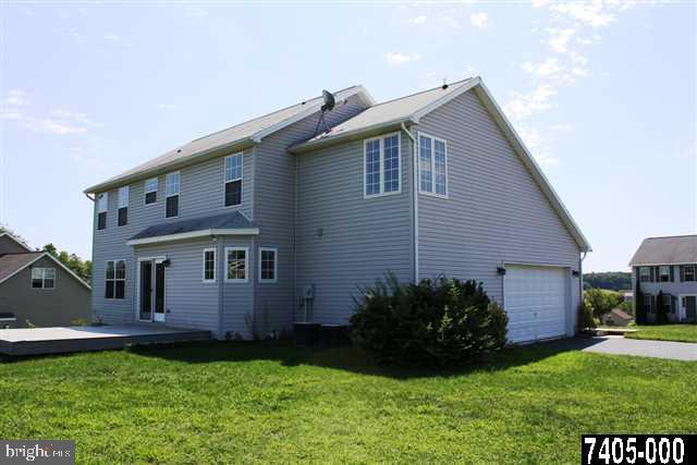 282 Runningboard Road Stewartstown, PA 17363 - Photo 3 of 25 Gallery Image 3