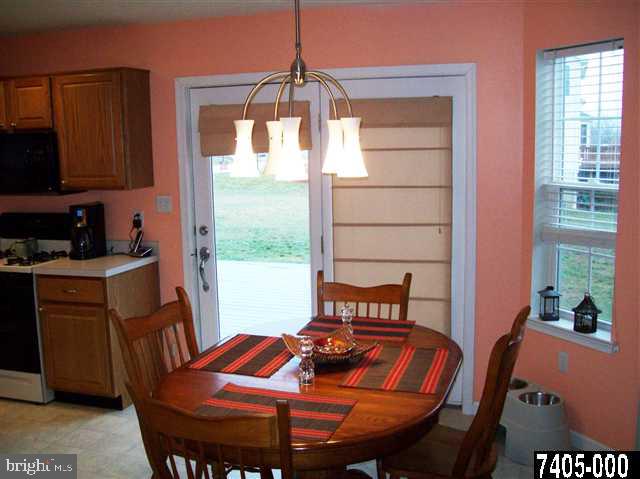 282 Runningboard Road Stewartstown, PA 17363 - Photo 6 of 25 Gallery Image 6
