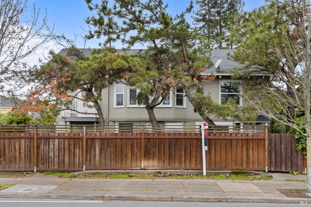 $1,195,000 | 505 Petaluma Boulevard North, Petaluma, CA 94952