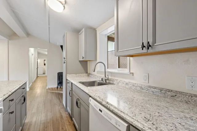 $1,195,000 | 505 Petaluma Boulevard North, Petaluma, CA 94952