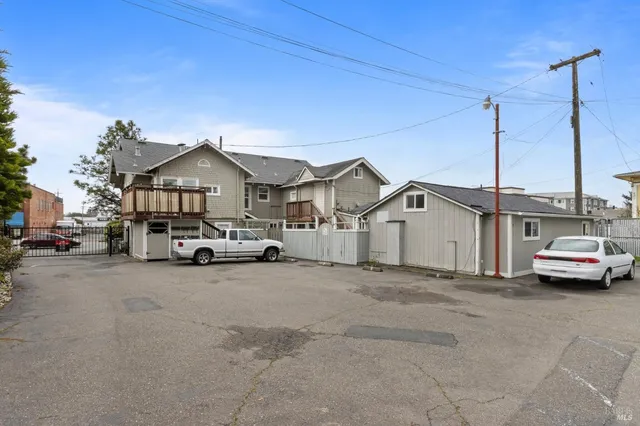 $1,195,000 | 505 Petaluma Boulevard North, Petaluma, CA 94952